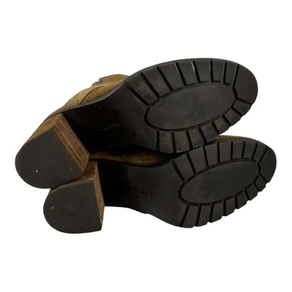 Clarks Malvet Doris Brown Suede Boots 8.5 Moto Buckle Stacked Heel Ankle Fall - Picture 6 of 7